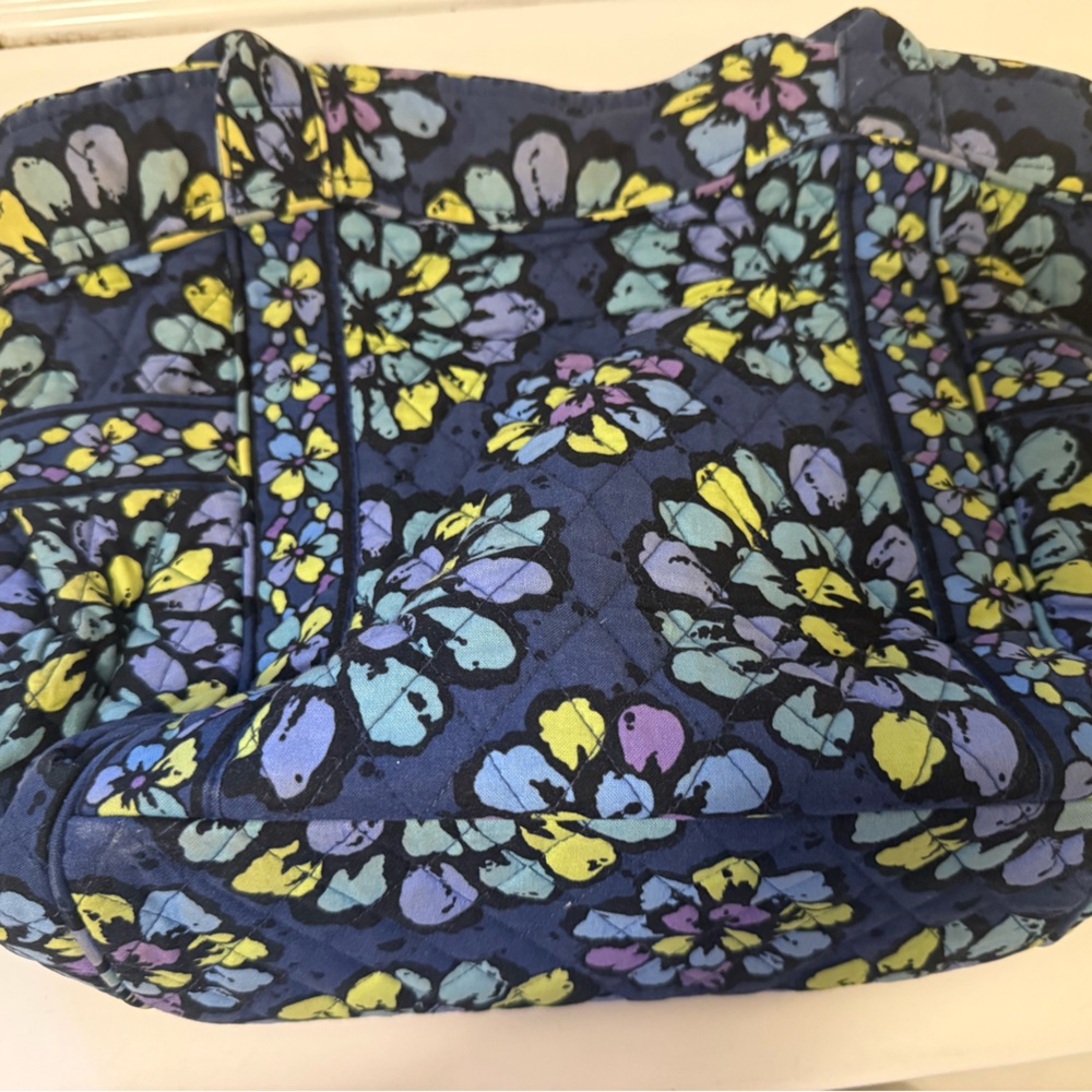 Vera Bradley sweet pleat tote Indigo Pop - Picture 2 of 5